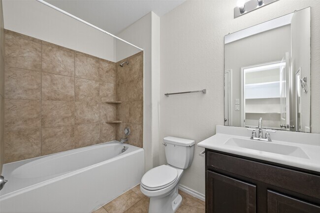 Building Photo - 23764 Via Maria Dr