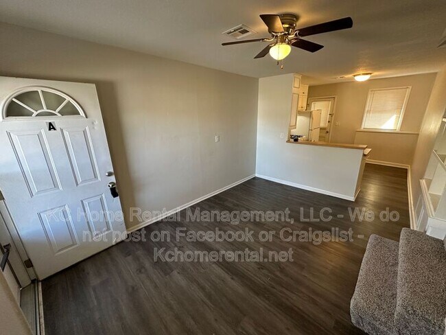 Building Photo - 1114 E Myrtle St