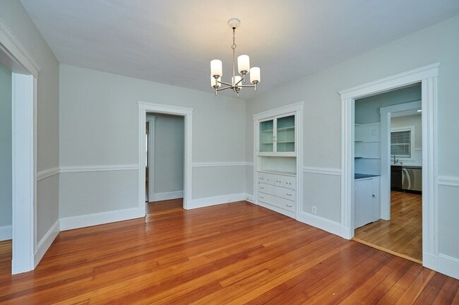 Building Photo - 1873 Hyde Park Ave