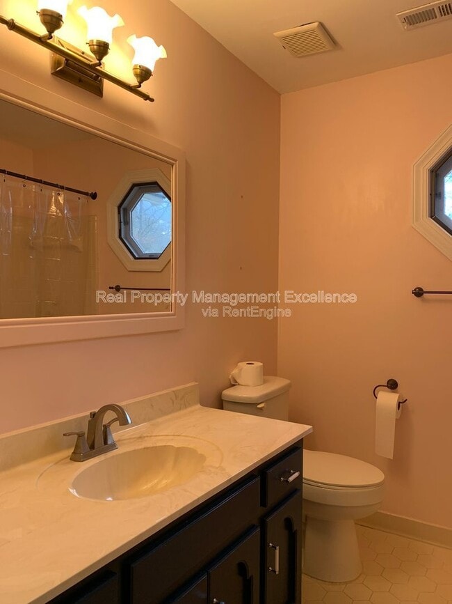 Building Photo - 2605 Diamondhitch Trail