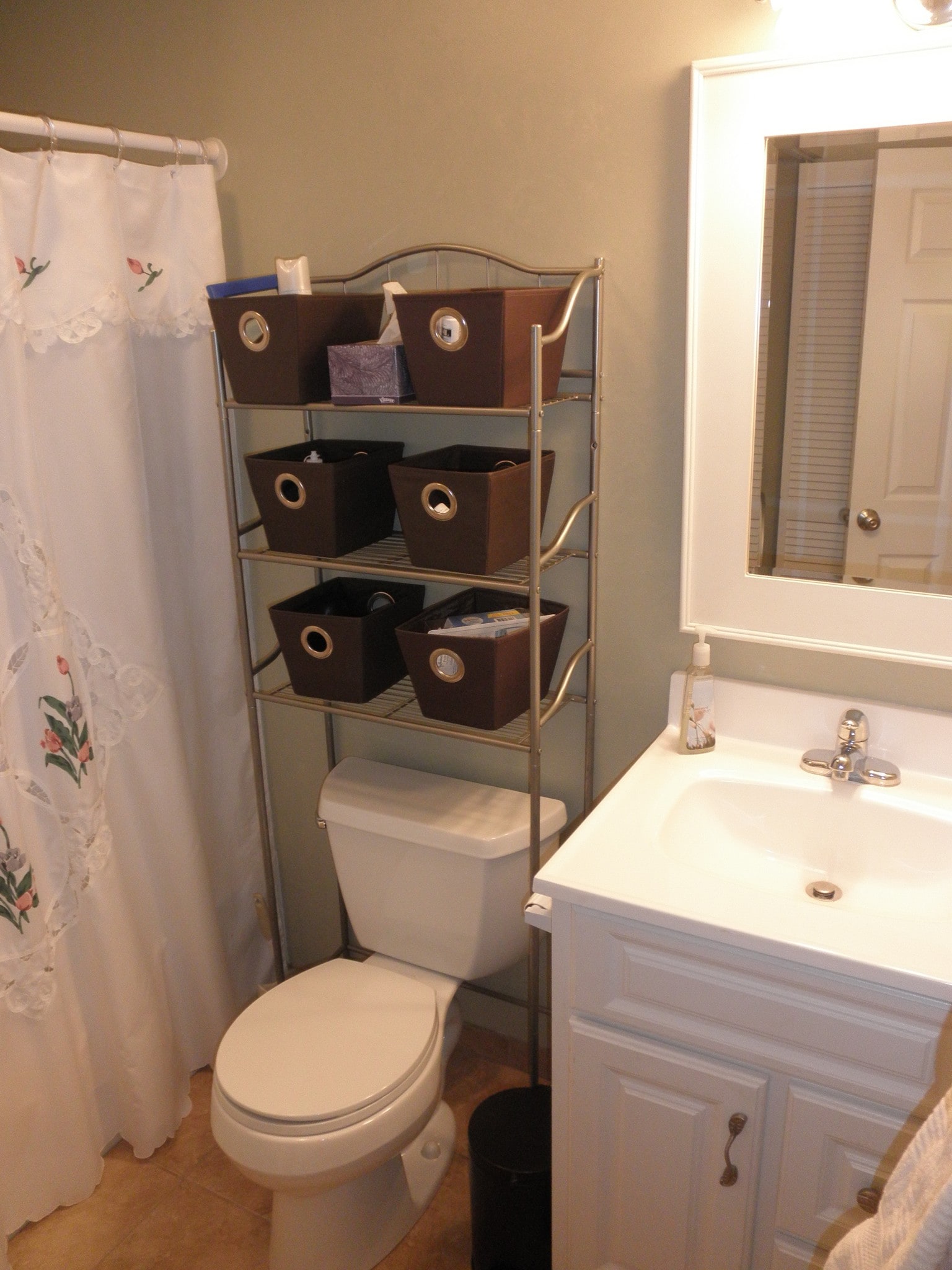 Full Bath - 17 Sunnybrook Rd