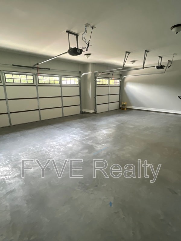 Building Photo - 120 Utsesti Way