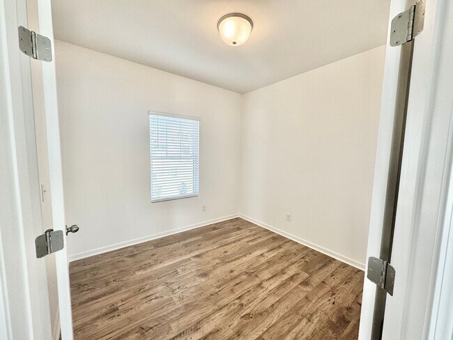 Building Photo - NEW 4 br 2.5 ba with loft and private study in the Kensington community READY MAY 2026