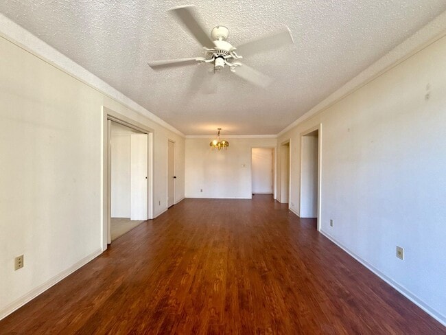 Building Photo - 7701 Wurzbach Rd
