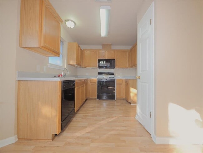 Building Photo - 205 Caladium Dr