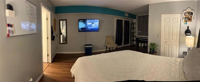 Building Photo - 7840 NW 50th St