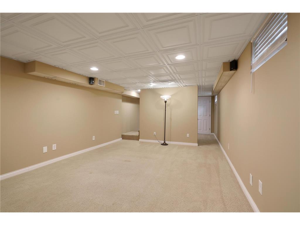 Building Photo - 2125 E 42nd St