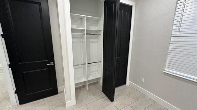 Building Photo - 710 Childs Ave