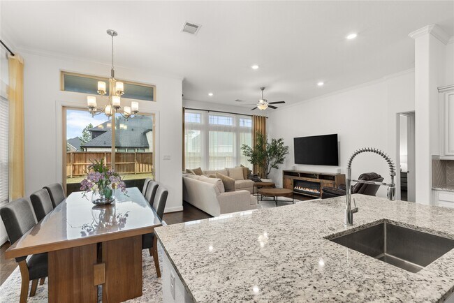 Building Photo - 28230 Emerald Bnd