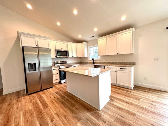 Building Photo - 2212 W Dry River Rd