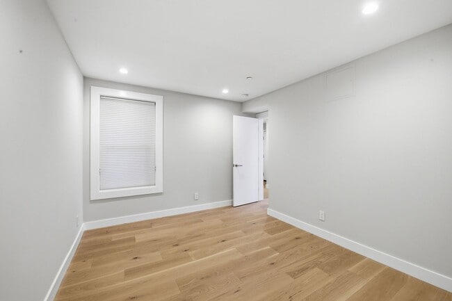 Building Photo - 1488 9th Ave