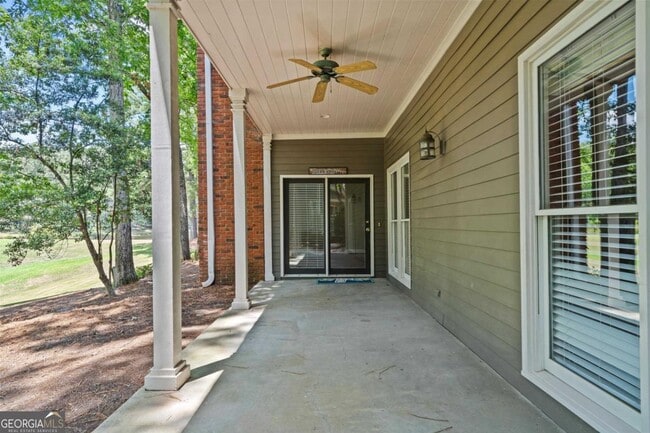 Building Photo - 1043B Clubhouse Ln