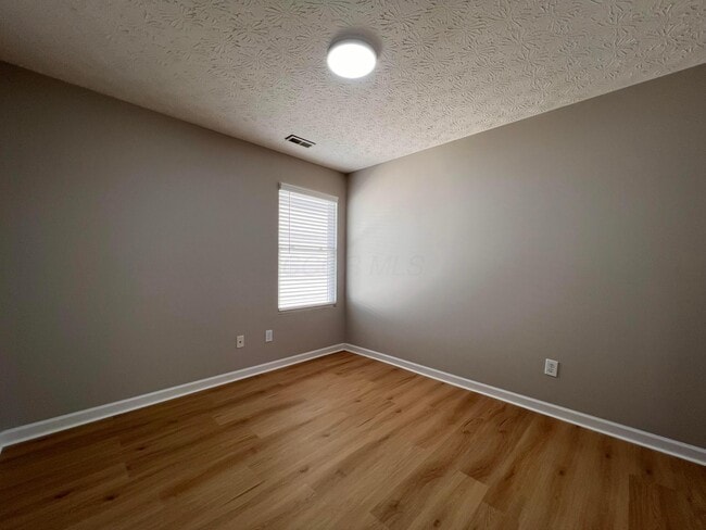 Building Photo - 133 Holly Hock Ln