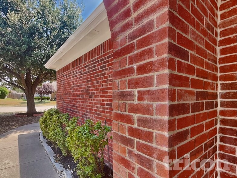 Building Photo - 6313 Downeast Dr