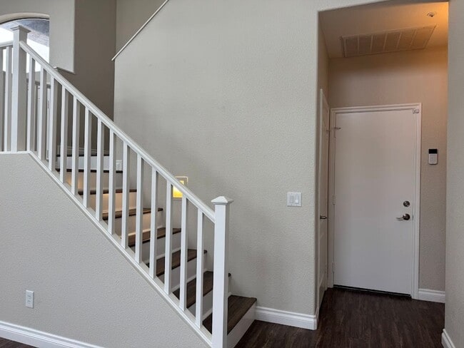 Building Photo - Luxury Scottsdale Rental with Chef’s Kitchen & 3-Car Garage