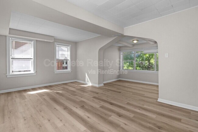 Building Photo - 5300 Bancroft Ave