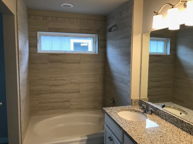 Building Photo - 2392 S Scranton St