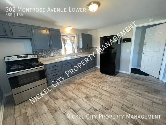 Primary Photo - 302 Montrose Ave