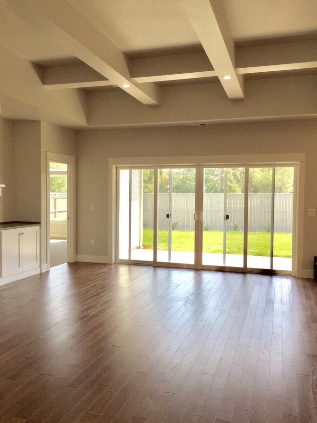 Building Photo - Stunning Newer Build in Stonegate Estates!!