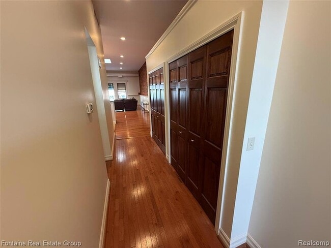 Building Photo - 107 W Grand River Ave