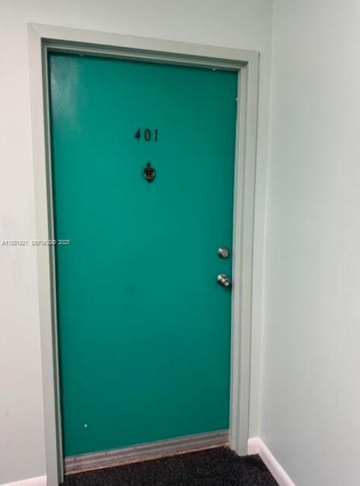 Building Photo - 2425 NE 135th St