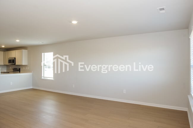 Building Photo - 17773 TIPPER LN