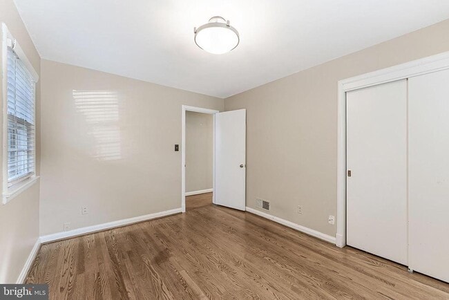 Building Photo - 3867 Chesterbrook Rd