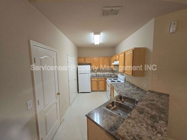 Building Photo - 10479 Villa View Cir
