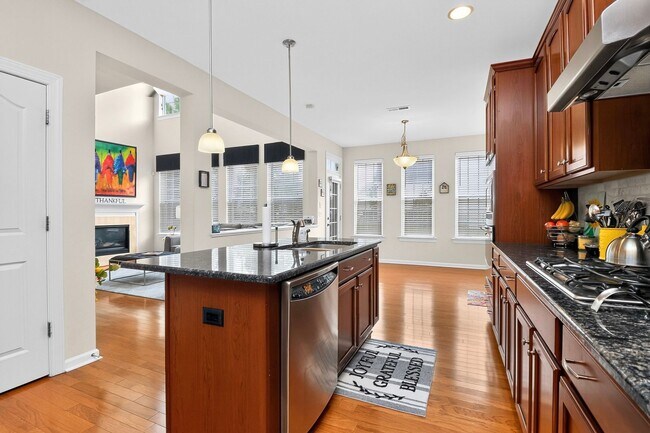 Building Photo - Beautiful Four Bedroom Home in the Berewick Subdivision!