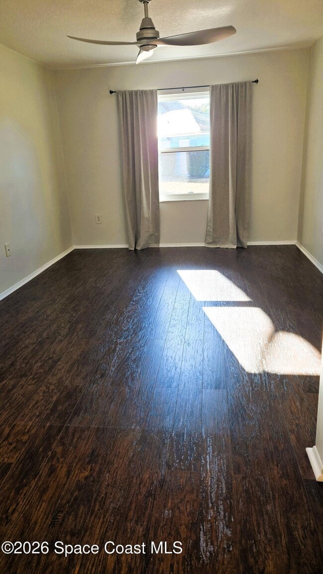 Building Photo - 1731 Bluebird Ct