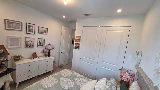 Building Photo - 6668 Pointe of Woods Dr