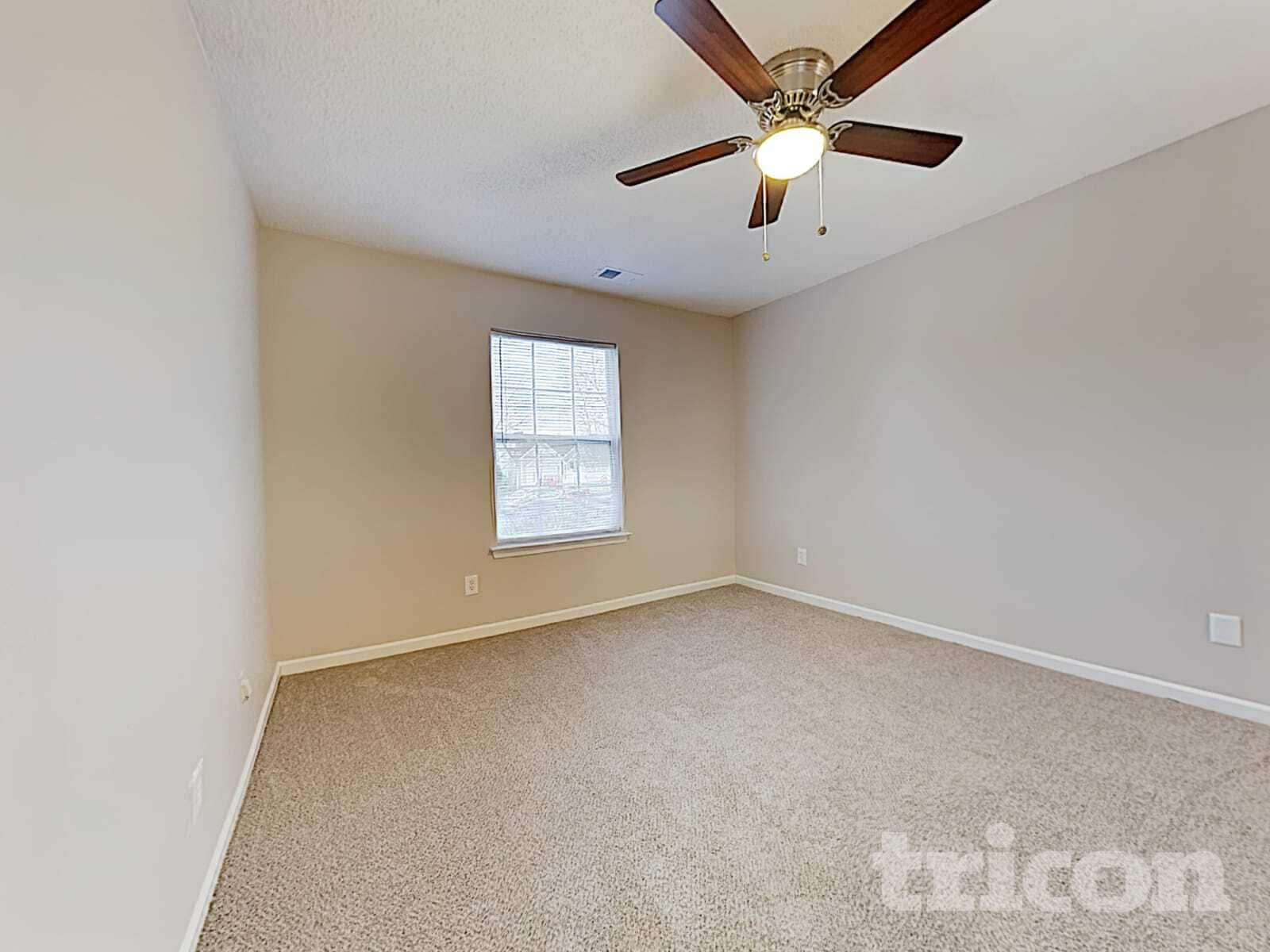 Building Photo - 3010 Great Falls Dr