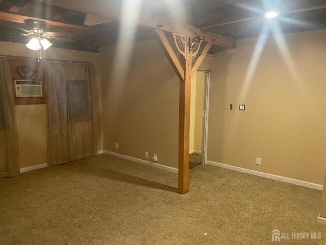 Building Photo - 1515 Thomas Ave