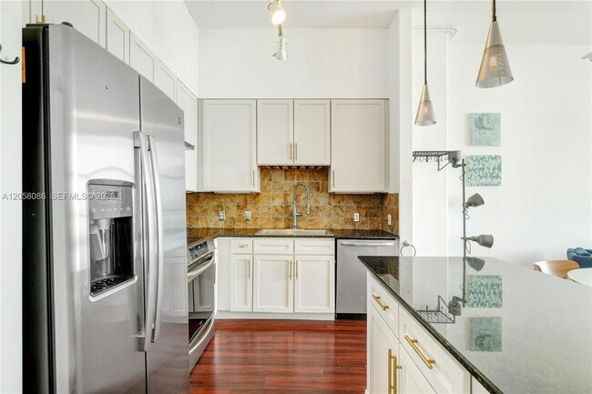 Building Photo - 2001 Biscayne Blvd