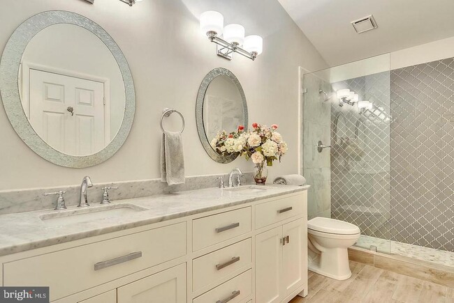 Building Photo - 1417 Newport Spring Ct