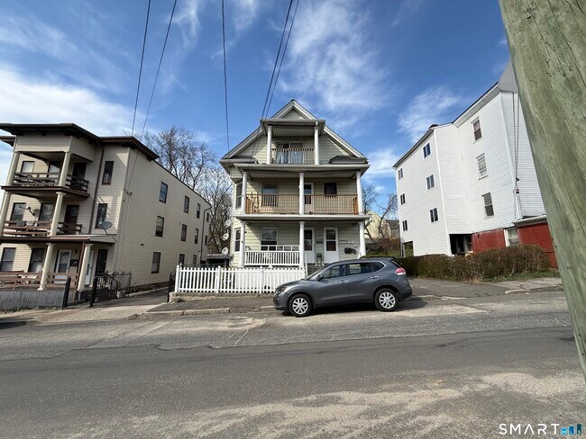 Building Photo - 29 Madison St