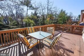 Building Photo - 16 Rockcrest Cir