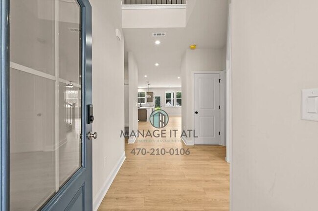 Building Photo - 3102 Ace Blvd