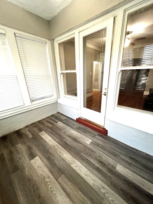 Building Photo - 5428 S Drexel Ave