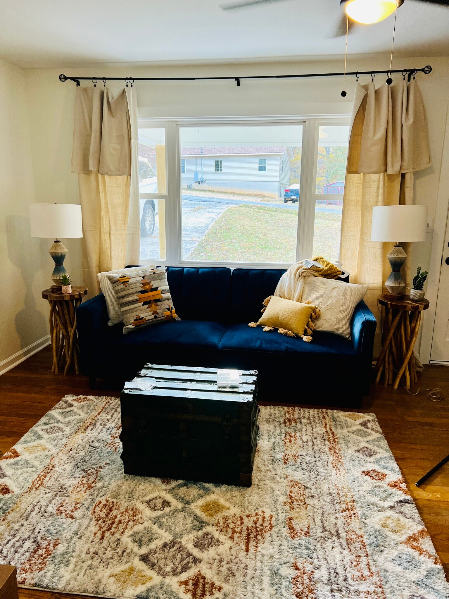 Building Photo - 4454 Roberta Cir