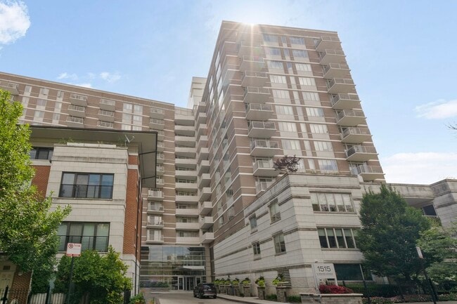 Building Photo - 1515 S Prairie Ave