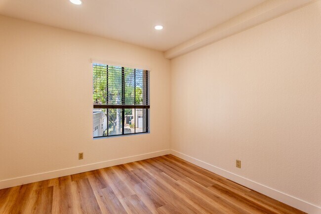 Building Photo - 4478 Via Pasear