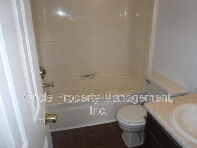 Building Photo - 126 Claybill Dr