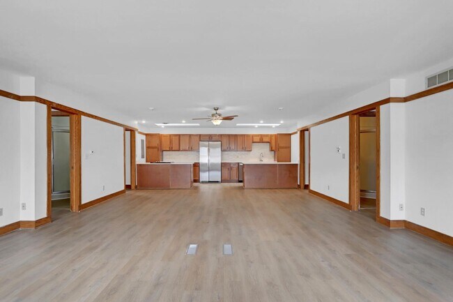 Building Photo - 206 W William St