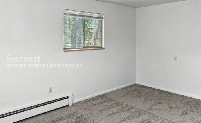Building Photo - 1305 Burton Ct