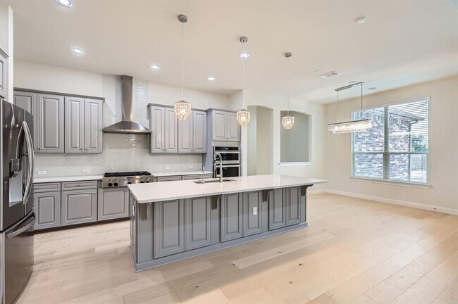 Building Photo - 10713 Lavon Bend