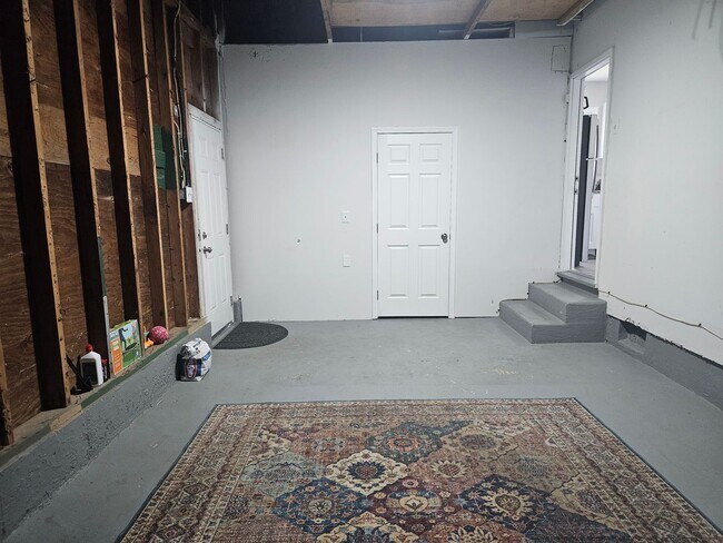 Building Photo - 2213 Wharton Ave