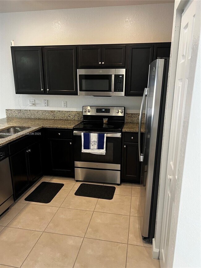 Building Photo - 152 SE 37th Ter