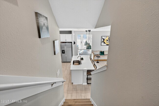 Building Photo - 460 Archstone Wy