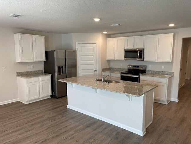 Building Photo - 3994 Whitetail Ln